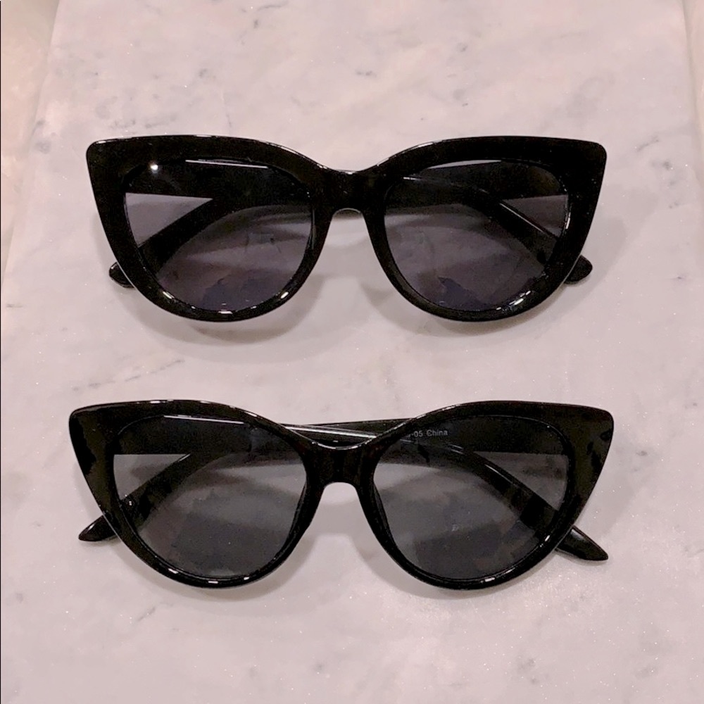 ✨Pre-owned Cat Eye Style Sunglasses bundle of 2✨